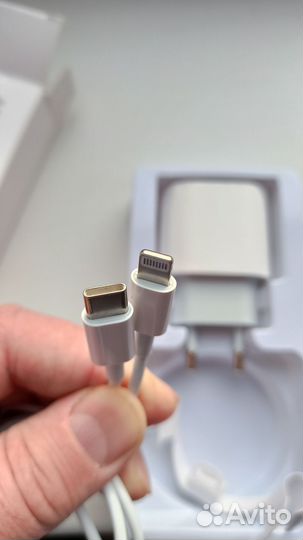 Зарядное устройство на iPhone