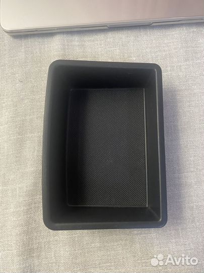 Ящик в подлокотник