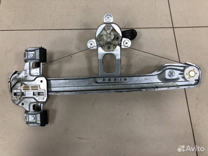 Стеклоподъемник механ. задний левый Opel Mokka 201