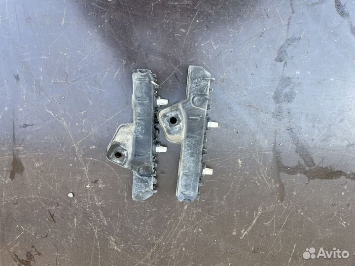 Кронштейн бампера Hyundai Solaris 2