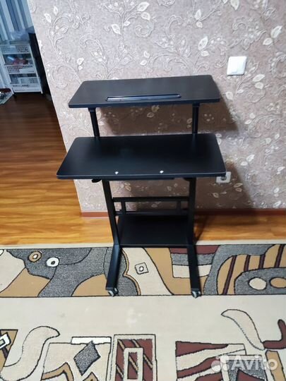 Столик для ноутбука