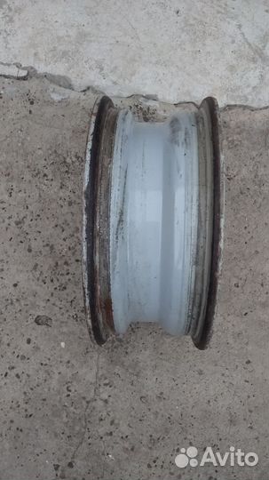Штампованный диск r13