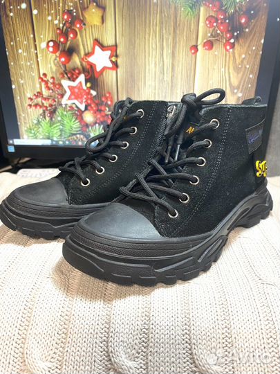 Ботинки замшевые для девочки 32 размер