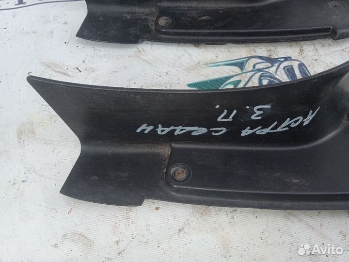 Накладка заднего фонаря Opel Astra H рестайлинг (2006—2014)