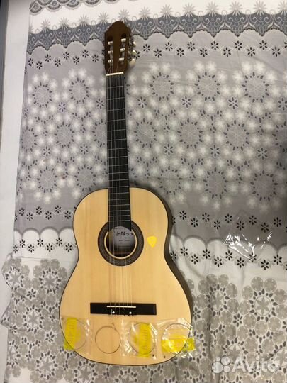 Акустическая гитара