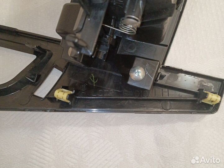 Консоль (рамка) магнитолы Subaru Outback BR