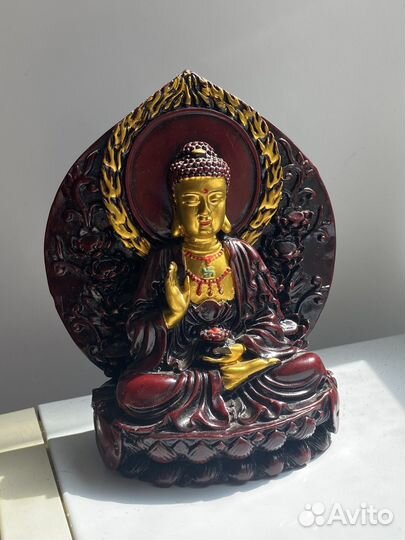 Фигурка будды