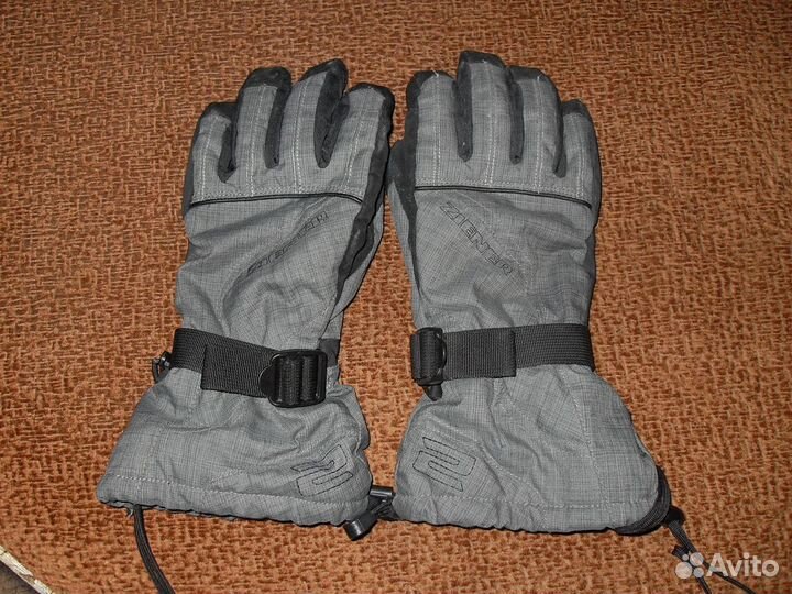 Горнолыжные перчатки