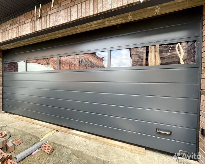 Секционные ворота для гаража