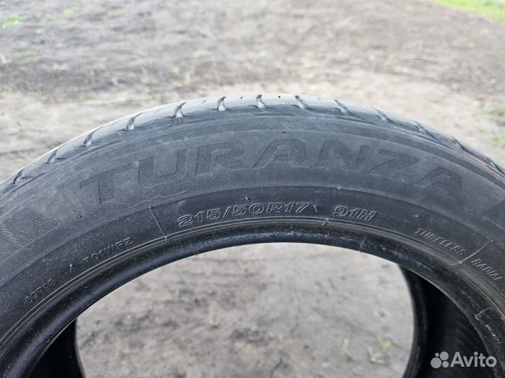 Bridgestone Turanza T001 215/50 R17