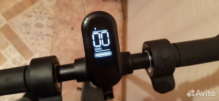 Электросамокат Tribe bro