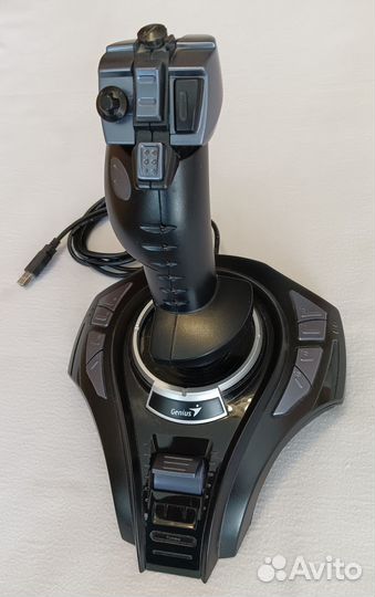 Джойстик Genius Metalstrike Pro