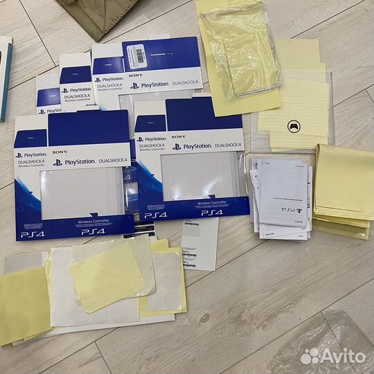 Коробки для джойстиков PS4 DualShhock 4