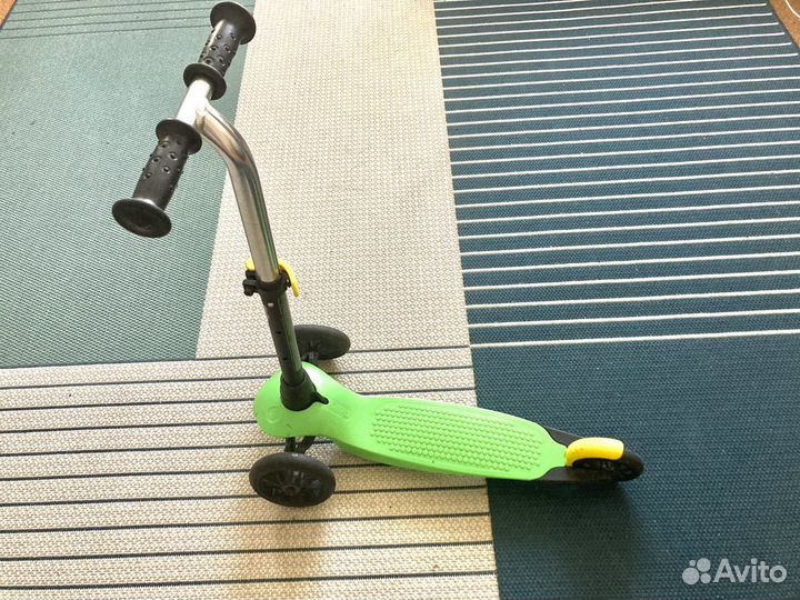 Самокат трехколесный декатлон