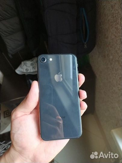 iPhone 8, 64 ГБ