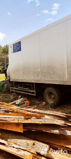 Битый isuzu nqr 75