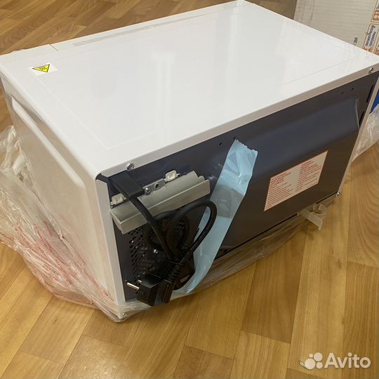 Микроволновая печь Panasonic новая