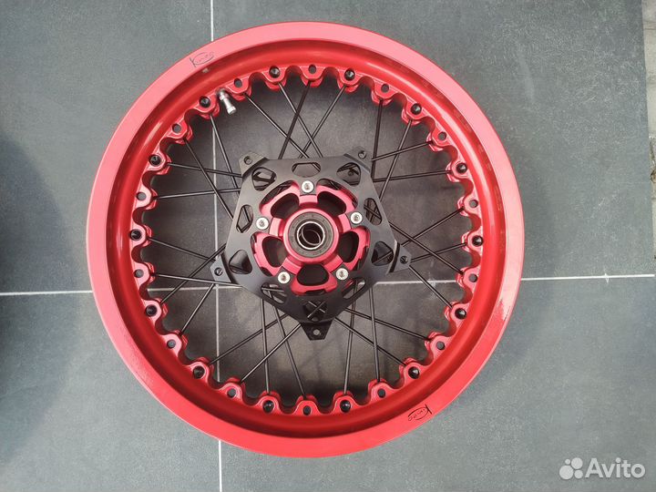 Комплект колёс Kineo для BMW S1000XR 1 поколения