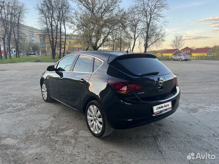 Opel Astra 1.6 AT, 2011, 185 000 км