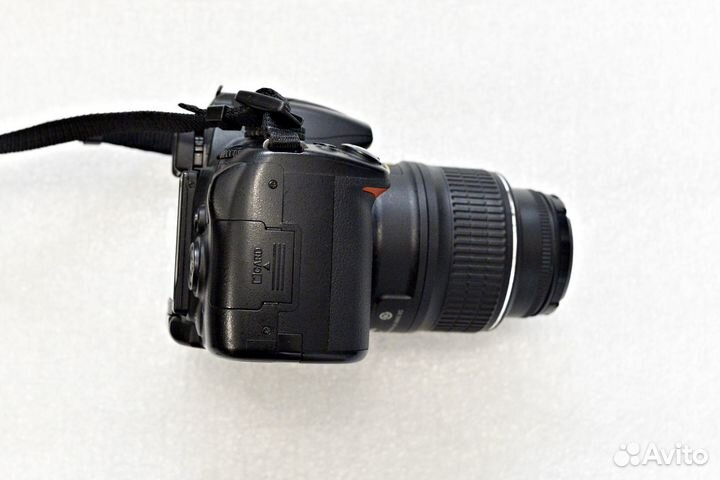 Nikon D5000 + Kit 18-55mm