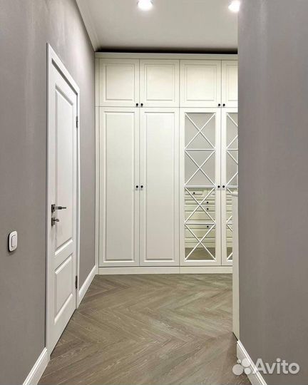 Угловой шкаф