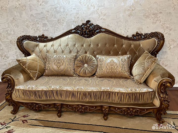 Диван с креслами