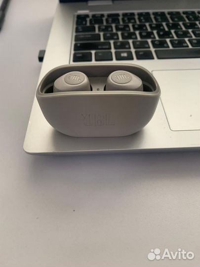 Беспроводные наушники JBL wave 100