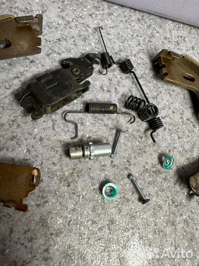 Колодки стояночного тормоза Genesis G70 2.0 G4KL