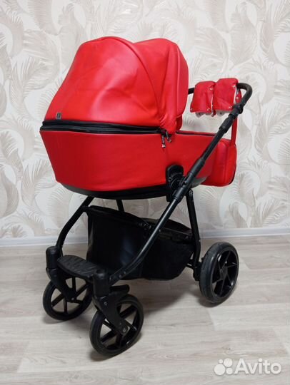 Шикарная Коляска из экокожи