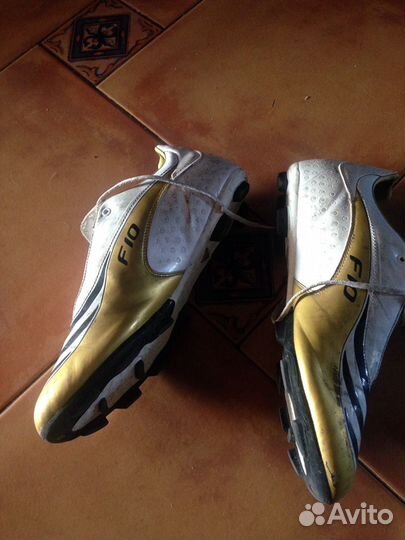 Футбольные бутсы us10