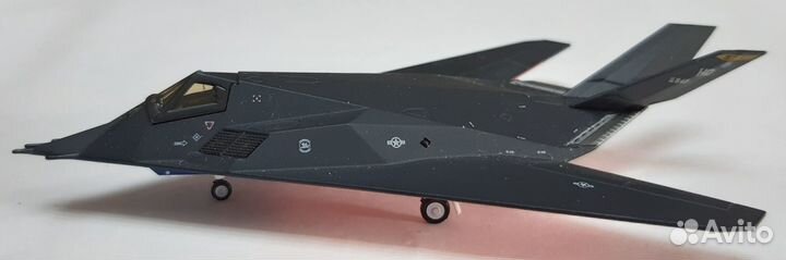 Модель самолета F-117A Nighthawk 1:200