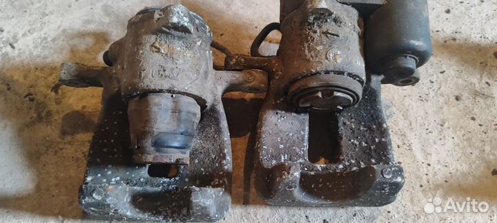 Суппорт задний левый фольксваген пассат б 6