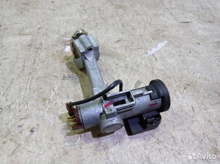 Замок зажигания D8700AL527