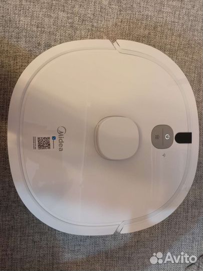 Робот пылесос моющий новый Midea M6
