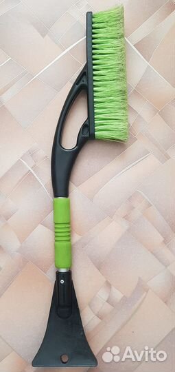 Щётка со скребком