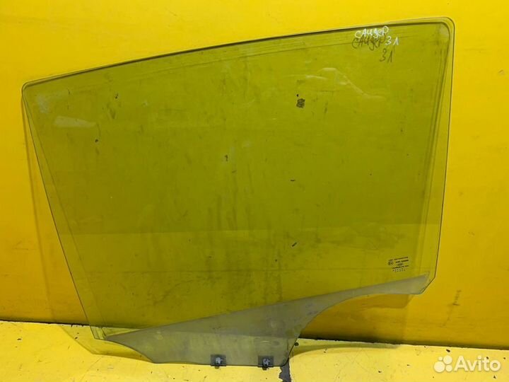 Стекло двери задней Renault Sandero 2009-2014