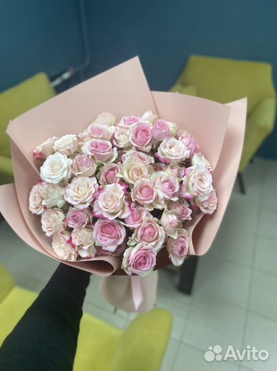 Букет кустовых роз