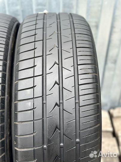 Toyo Tranpath ML 215/60 R17 96H