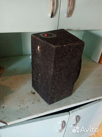 Автомобильные колонки с подиумом