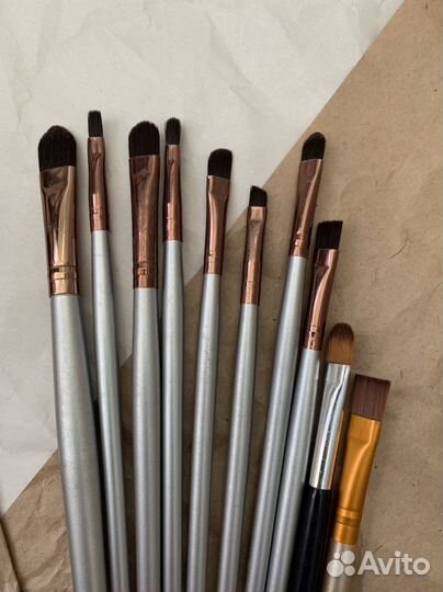 Кисти для макияжа пакетом