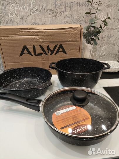 Набор посуды кастрюля, сковорода, жаровня новый