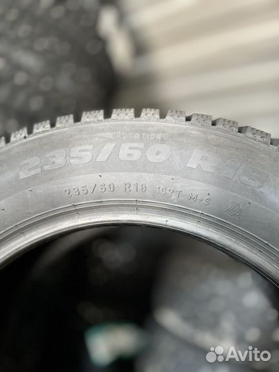 Pirelli Formula Ice 235/60 R18 107T