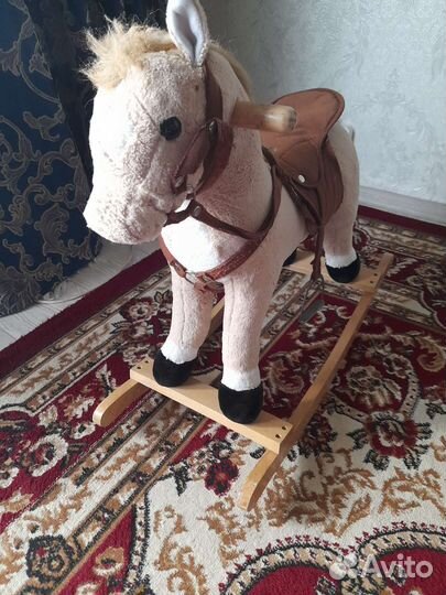 Детская качалка лошадь