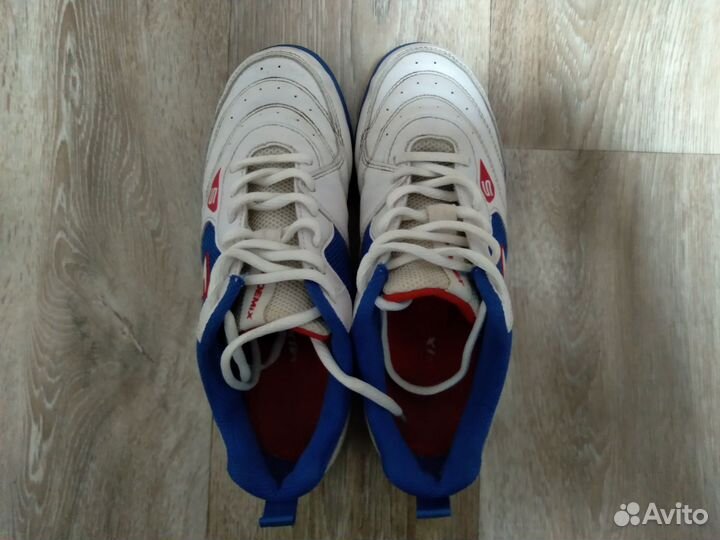 Футзалки/кроссовки/обувь для футбола/бутсы