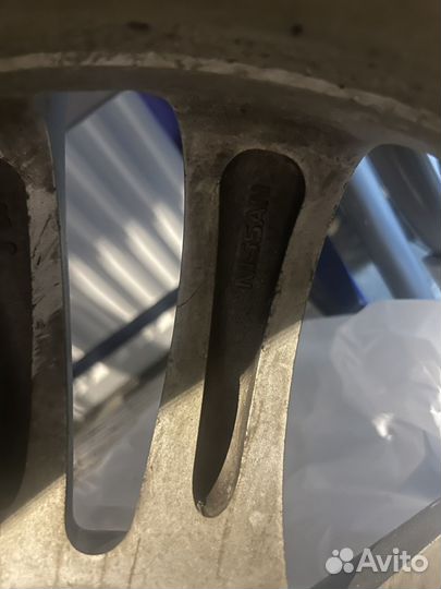 Колеса в сборе R18 летние Nissan