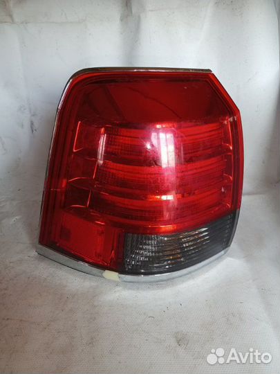 Фонарь задний левый Toyota Land Cruiser 200