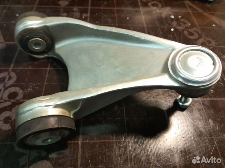 Рычаг передней подвески Альфа-Ромео 156(левый)