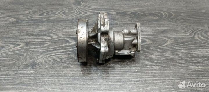 Помпа Nissan Prairie M11 KA24E