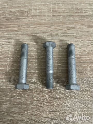 Новый оригинальный болт на BMW 26117540333