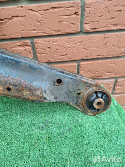 Рычаг передний правый Kia Picanto